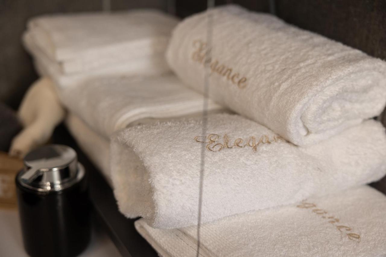 "Elegance" Central Luxury Apartment 피레아스 외부 사진